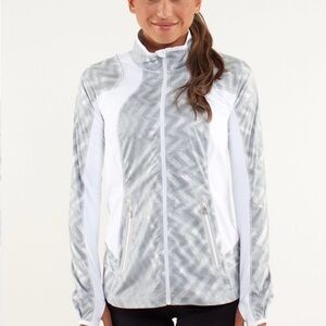 Lululemon Run Nothin but Run size 4